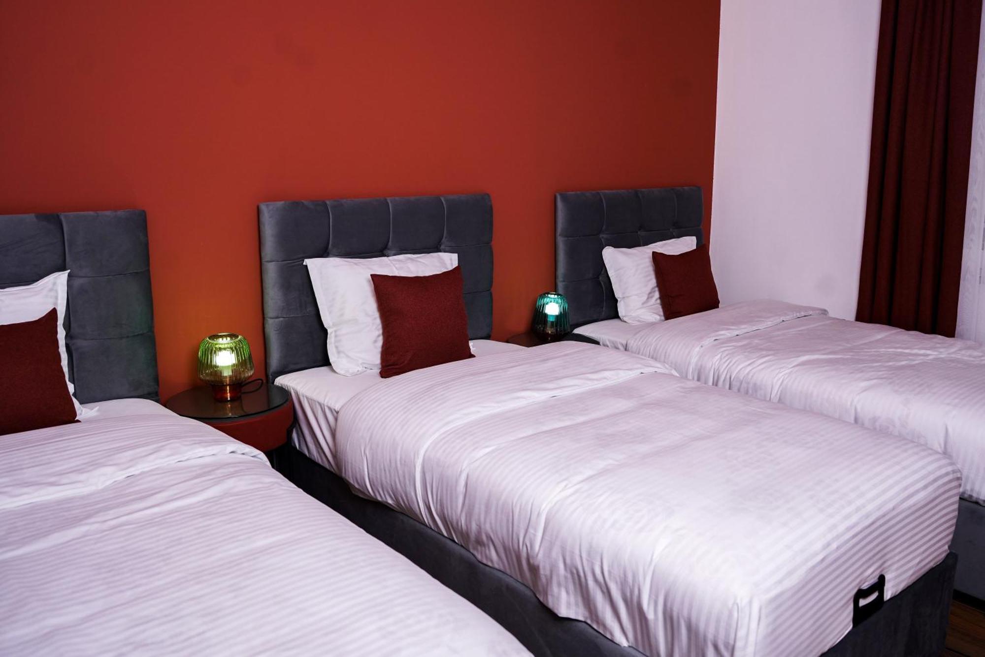 Ten Guest House Prisztina Zewnętrze zdjęcie