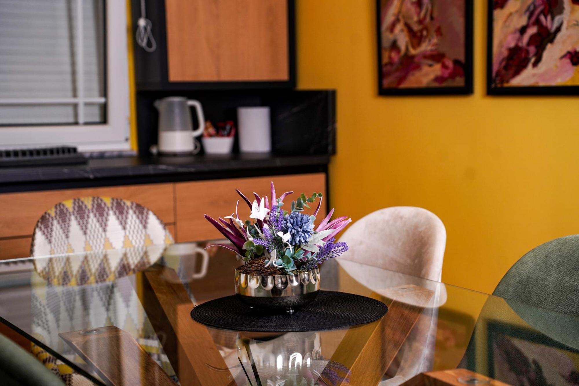 Ten Guest House Prisztina Zewnętrze zdjęcie