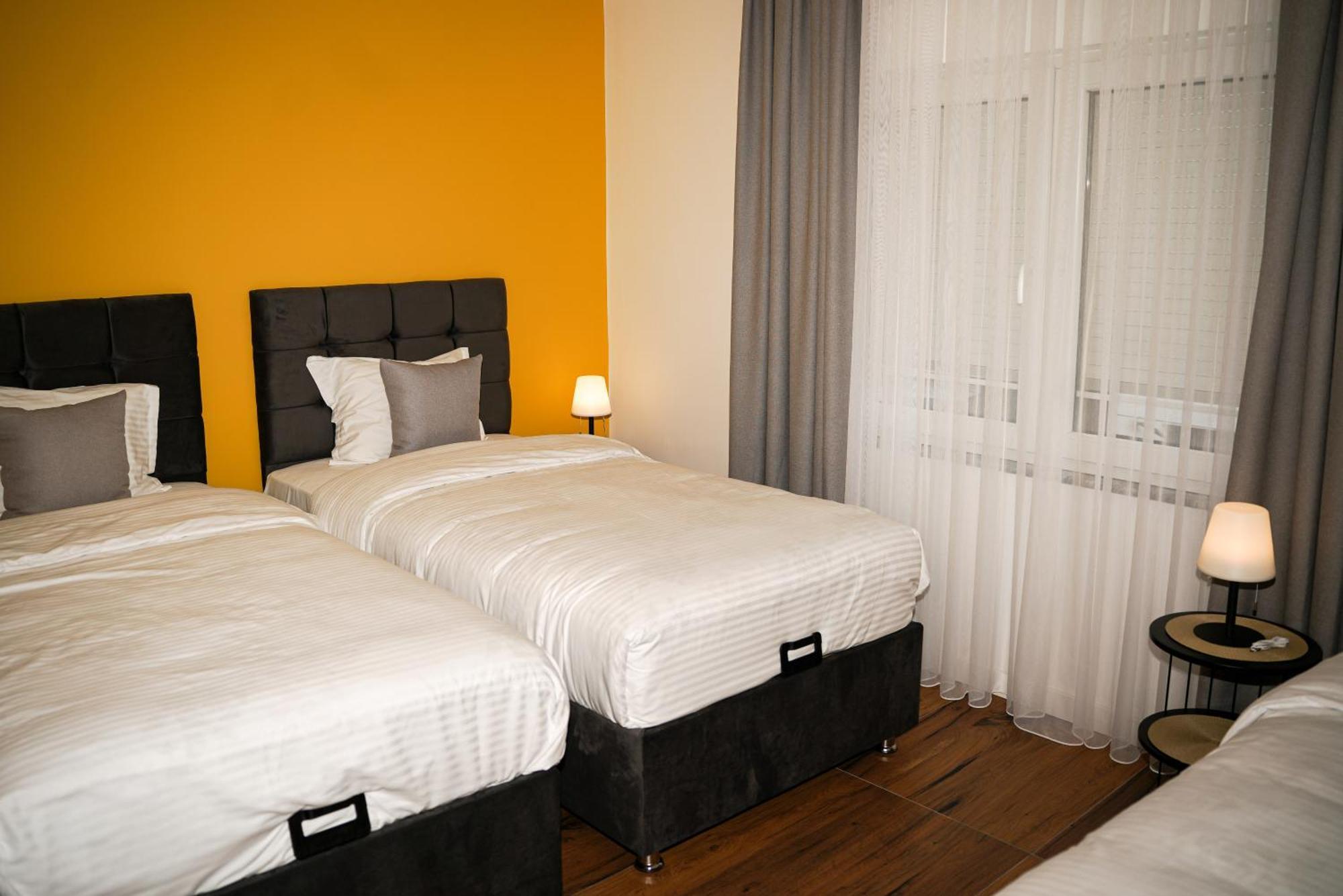 Ten Guest House Prisztina Zewnętrze zdjęcie