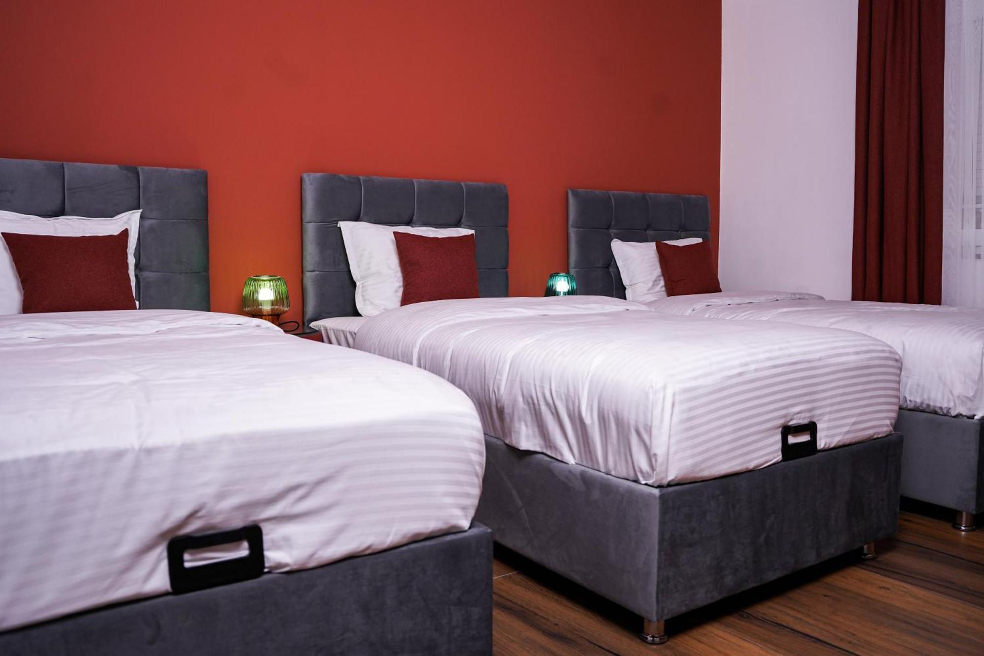 Ten Guest House Prisztina Zewnętrze zdjęcie